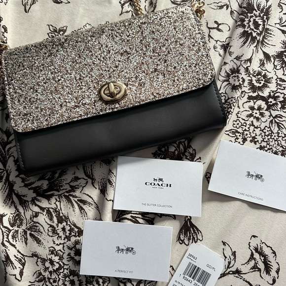 Coach - Brown and Gold Cross body bag - Picture 3 of 5